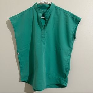 FIGS Rafaela surgical green oversized scrub top size XXS